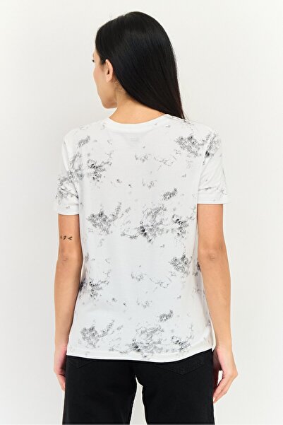 Levi's Women Crew Neck Short Sleeve Brand Logo T-Shirt, Multicolor