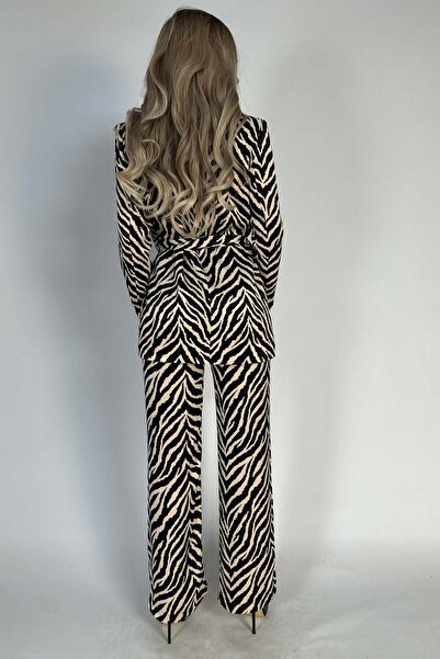 WildFashion Elegant 2-piece suit, jacket and trousers with zebra print H753-100