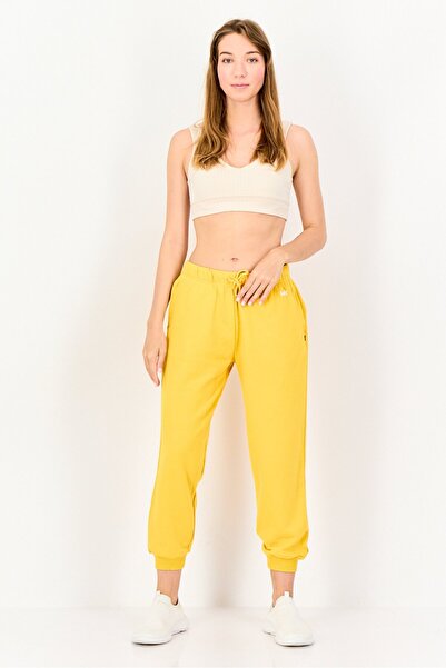 Levi's Women Regular Fit Solid Jogger Pants, Yellow