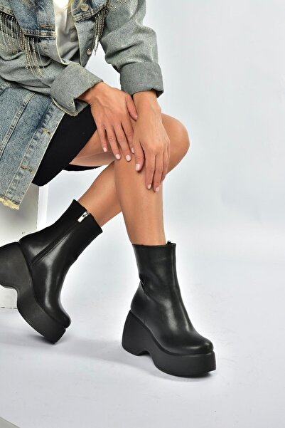 Fox Shoes V965305009 Siyah Dolgu Tabanlı Kadın Bot