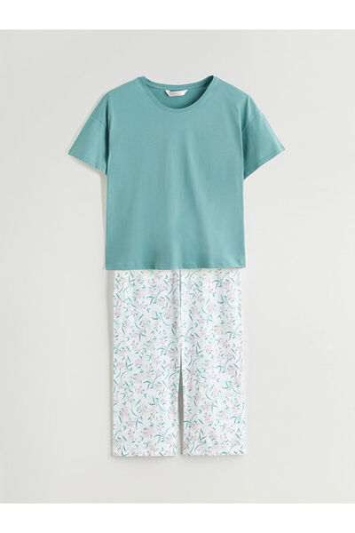 LC Waikiki Timeless Store: Timeless Recommendations |   Crew Neck Floral Women's Capri Pajama Set