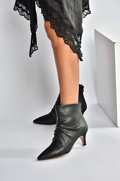 Fox Shoes V572124409 Μαύρες γυναικείες μπότες με χαμηλό τακούνι