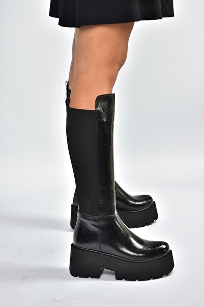 Fox Shoes حذاء نسائي أسود ريفي بنعل سميك وتفاصيل مطاطية على الجزء الخلفي R820060760