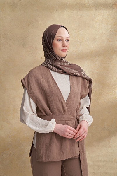 ARMANDA Fiori Jakar Line Patterned Shawl - Dark Vison