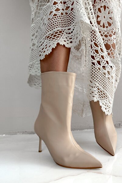 Shoebutik Lana Bej Deri Bol Kesim KadınTopuklu Boti