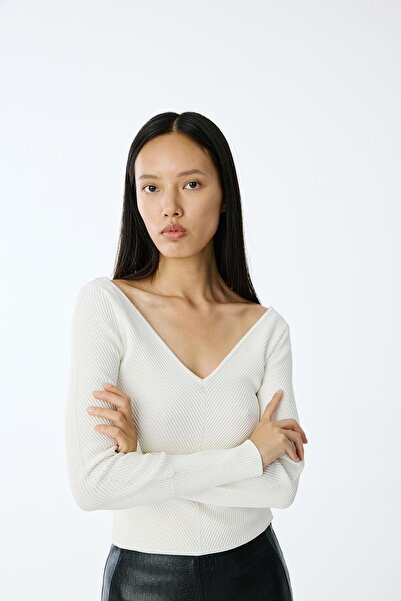 rue V-Neck Textured Ecru Knit Blouse