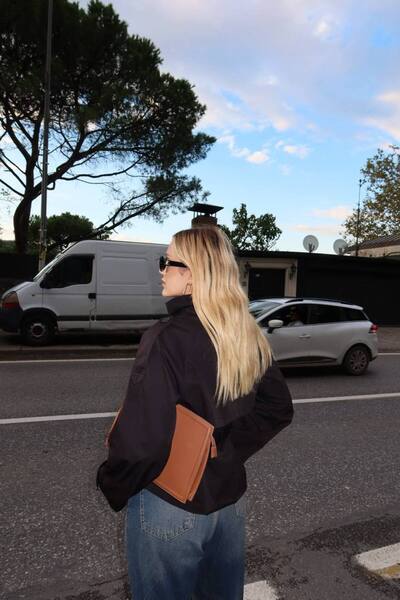 MY DEPO Kadın Kuşaklı Cepli İçi Astarlı Dik Yaka Kısa Trençkot Ceket