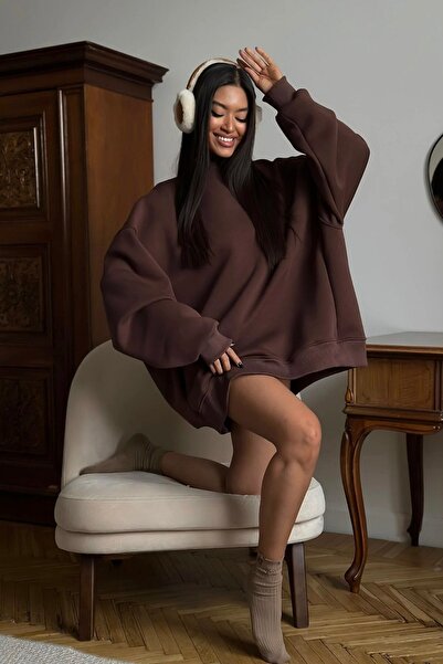 The Champ Clothing Γυναικείο φούτερ φόρεμα Oversize Basic καφέ – Λαιμόκοψη, 3 κλωστές από φλις με ανάλαφρη ρίγα