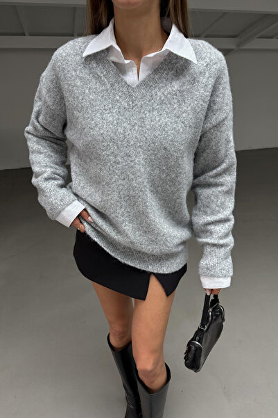 LACHT سترة تريكو رمادية برقبة على شكل حرف V للسيدات