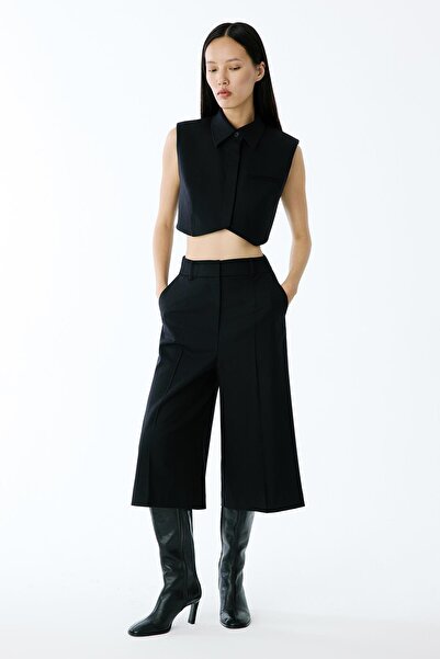 rue Wool Textured Padded Black Crop Vest
