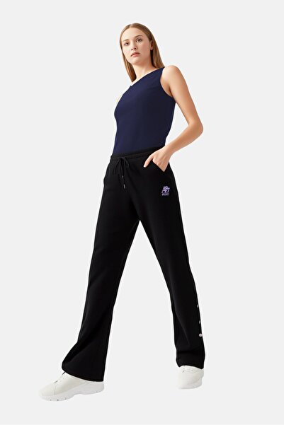 Aeropostale Women Plus Size Brand Logo Outdoor Sweatpants, Black