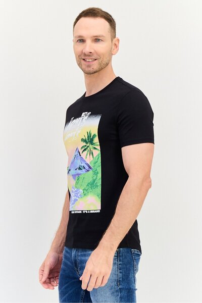 Levi's Men Crew Neck Short Sleeves Graphic Print T-Shirt, Black