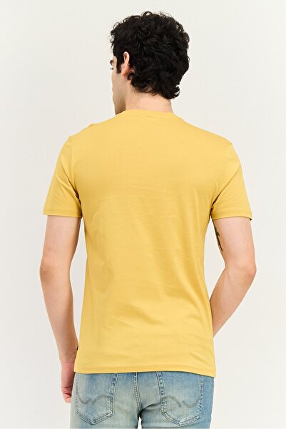 Levi's Men Crew Neck Short Sleeve Graphic Print T-Shirt, Mustard