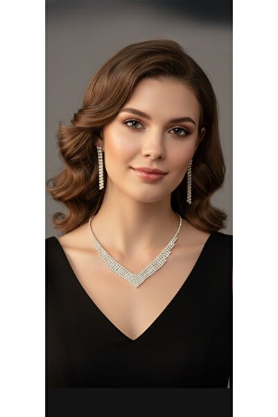 Zanora Işıltılı Su Yolu V Model Kolye ve Küpe Abiye Takı Seti