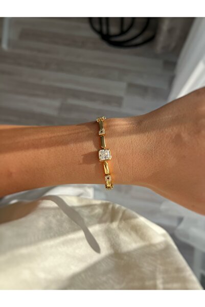 ToffyStore VIP KARE BAGET TAŞ DETAYLI BİLEKLİK