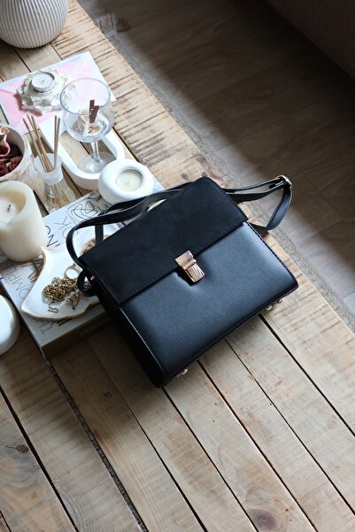 Moom Bag Women's Black Suede Cover Detailed Adjustable Strap Shoulder Bag