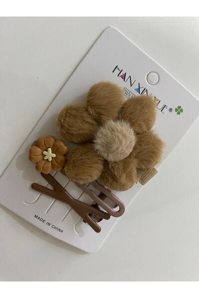 RSTM مشبك زهور من القطيفة الثلاثية من بوتيك