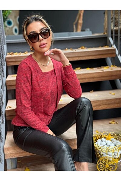 Gökyüzü Moda بلوزة نسائية طويلة الأكمام ذات ياقة متقاطعة وتفاصيل أساور عند ال...