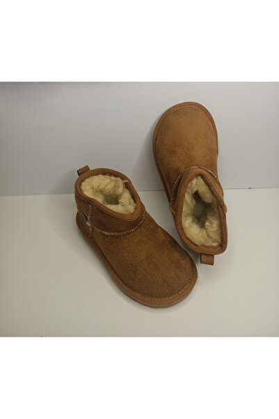 Huzurlu Adımlar Taba Rengi Çocuk Bot