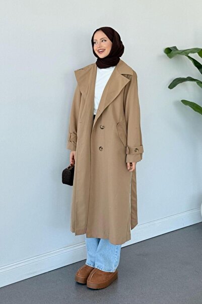 Şulemoda Giyim معطف ترنشكوت بتفاصيل خلفية من الجلد الصناعي بلون ترابي