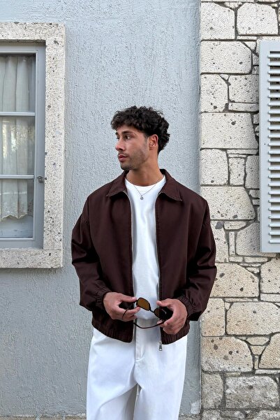 Flaw Wear سترة بومبر رفيعة ذات ياقة باللون البني