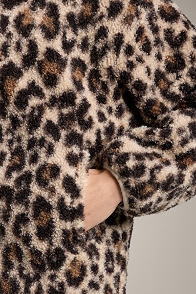 Oysho Faux-shearling animal print jacket
