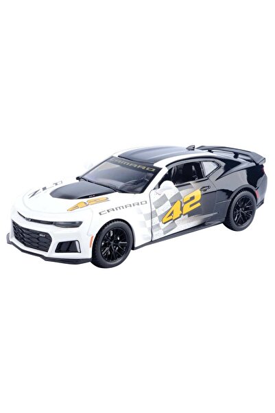 Motor Max MOTORMAX GT Racing 2017 Chevrolet Camaro ZL1 Die-Cast Model Car 1:24 Scale