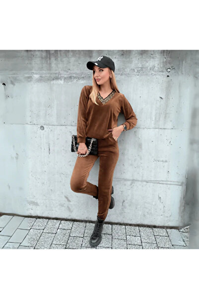 NOVALİA Trening COOL Elegant din două piese cu Detaliu la Decolteu și Croială Modernă