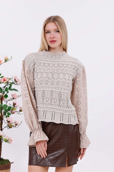 Pulli Collection Fisto Detailed Lace Blouse