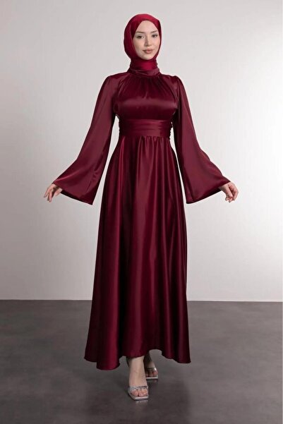 Suedcollection Rochie de seară hijab din satin cu mâneci spaniole în talie Bo...