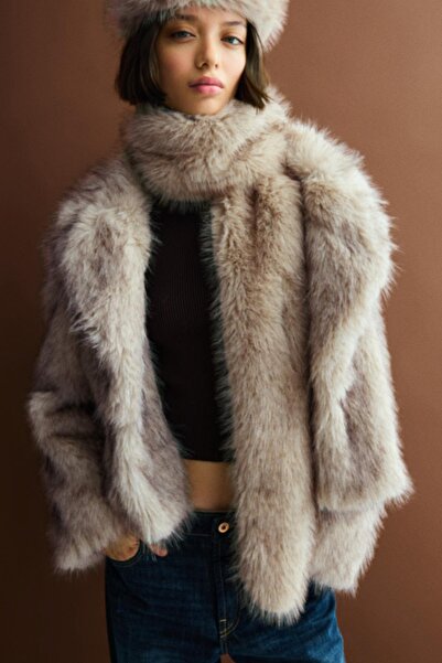 Bershka Suni kürk şal