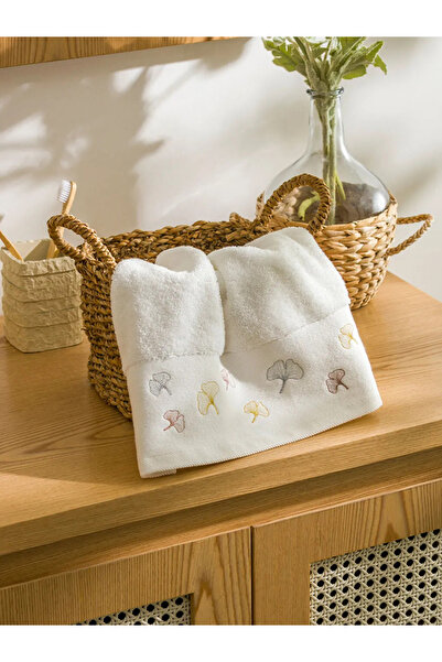 LC Waikiki Lcw Home Ecru Floral Embroidered Face Towel 50X80 cm