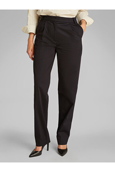 Calvin Klein Women Black Cotton Stretch Relaxed Straight Chinos