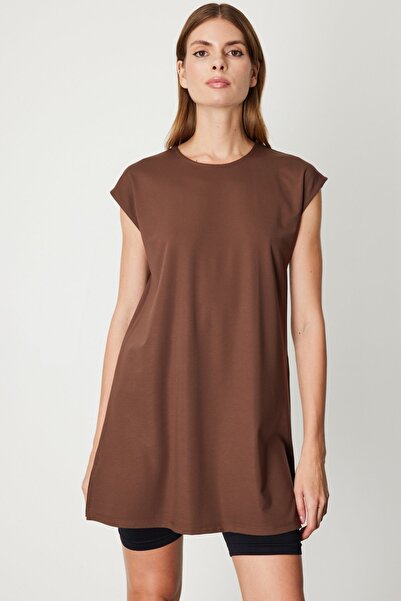 ON Μπλουζάκι με λαιμόκοψη με βασικό σχέδιο