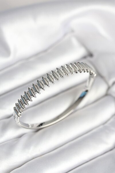 Clariss YRTCL Gümüş Renk Zirkon Taşlı Pirinç Kadın Kelepçe