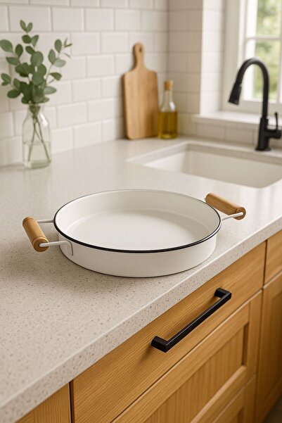 Arma House 26 cm Yuvarlak Ahşap Kulplu Country Tarzı Siyah Kenarlı Beyaz Küçük Boy Metal Tepsi