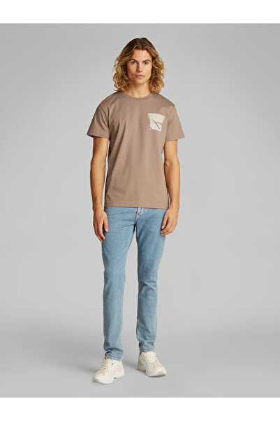 Calvin Klein Men Taupe Gray Soft Box Monogram Crew Neck T-Shirt