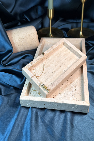 MOONİ ACCESSORİES قلادة فولاذية ذهبية اللون بتصميم سمكة الهامسي، إصدار محدود