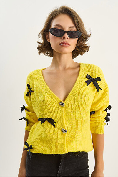 Bianco Lucci Women's Bow Accessory V-Neck Oversize Buttoned Cardigan 60283642