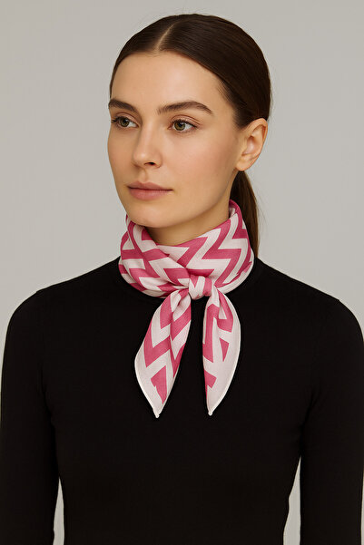 bahia butik aksesuar وشاح منقوش بنمط متعرج وردي اللون 70*70