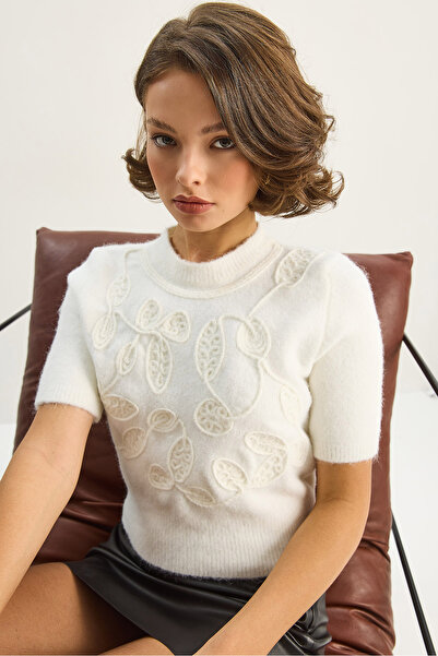 Bianco Lucci Kadın Kısa Kol Nakış Desenli Triko Kazak 5021 60283664