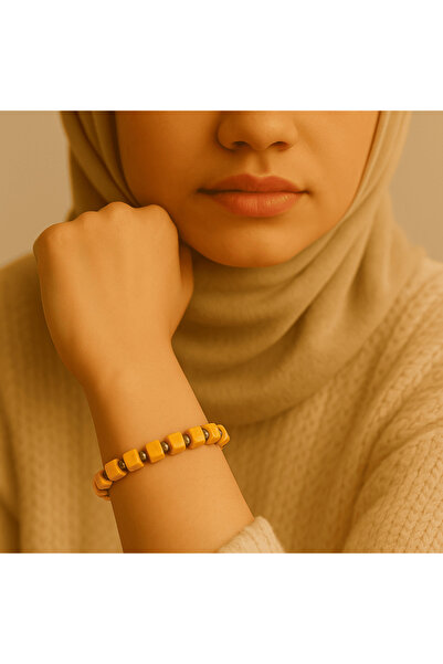 Tesbihane سوار نسائي من حجر الهيماتيت الطبيعي المختلط بقطع مكعبة بلون الخردل الطبيعي