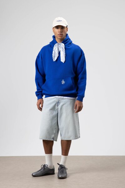 VAMOSCLO oversized Φούτερ με κουκούλα με λεπτομέρεια από φουλάρ μπλε κοβαλτίου