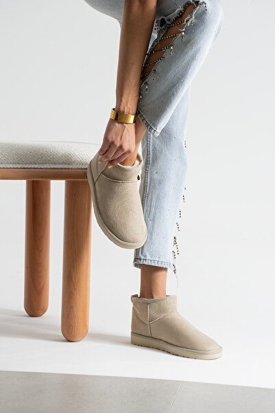 LORENN SHOES Ultra Mini Bej Süet İçi Kürklü Düz Taban Kadın Bot