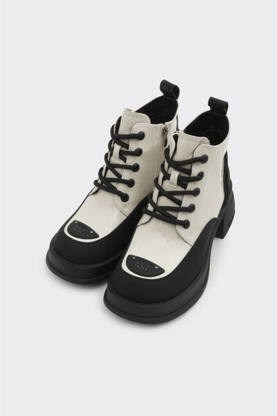 derinet Günlük Bağcıklı Fermuarlı Kadın Bot