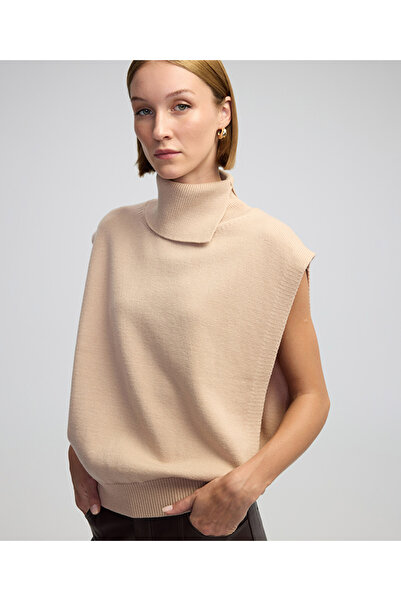 İpekyol Asimetrik yaka süveter