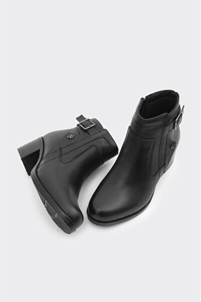 derinet Kısa Topuklu Hakiki Deri Fermuarlı Kadın Bot