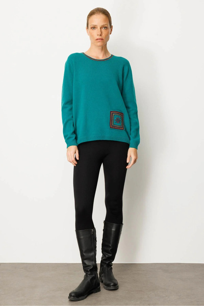 Desen Triko Women's Crew Neck Pocket and Collar Crocheted Wool Sweater 25201 Ad. Head