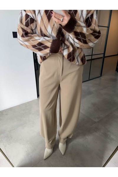 BB Bensu Buyruk ΠΑΝΤΕΛΟΝΙ ΚΑΜΕΛΟ ΜΕ ΛΕΠΤΟΜΕΡΗ ΚΟΥΜΠΙΑ ΣΤΟ ΠΟΔΙ