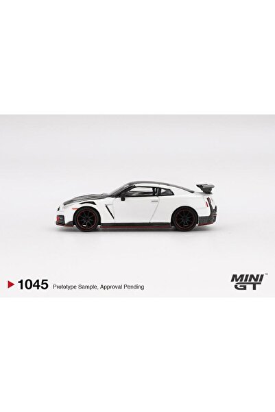 mini gt Nissan GT-R Nismo 2024 Brilliant White Pearl 1045